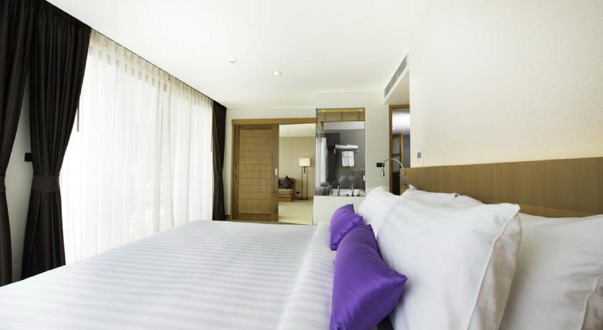 Отель The Lunar Patong 4*