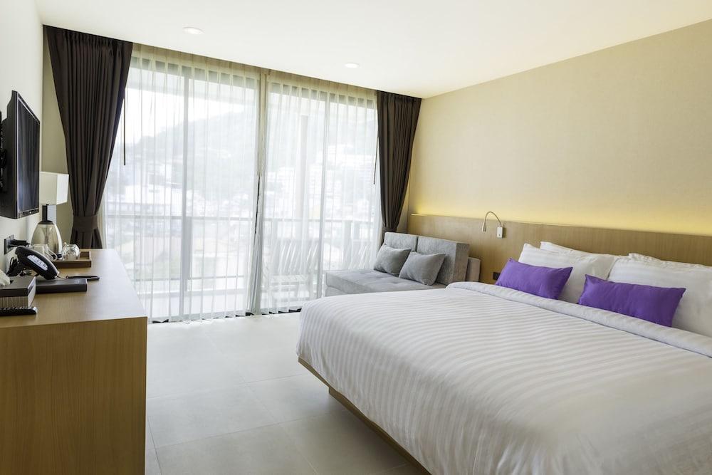 The Lunar Patong Отель 4*